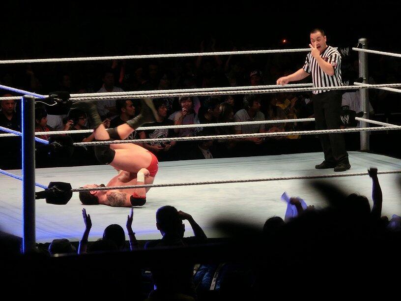pride-of-england:  Caption This! LOL (photo from @Magy_Sasuke) 