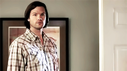 tvshowsandmoviesarelove: Jared being a cutie while holding a gun (ﾉ◕ヮ◕)ﾉ*: