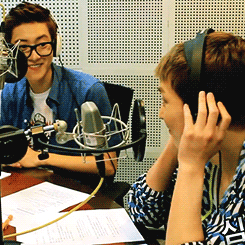 enroutetoseoul:  Chanyeol and Minseok being adorable idiots   