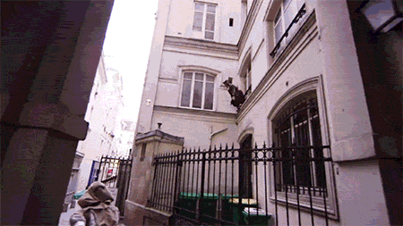 ikantenggelem:  Assassin’s Creed Unity Meets Parkour in Real Life -video- 