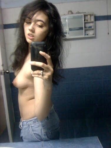 Porn Pics sexysouthasians:  Just Wow  Desi Teen