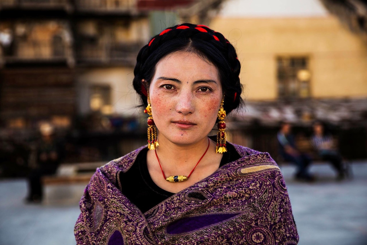 Theatlasofbeauty Tibetan Woman In Sichuan Province China Photographed In September