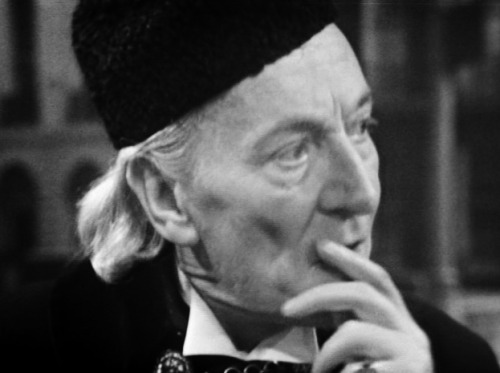 unwillingadventurer:William Hartnell doing his close to the face hand gestures. Apparently Hartnel