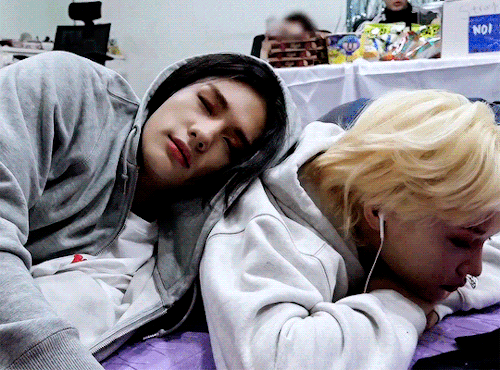 “Hyunjin Loves…. Felix.”