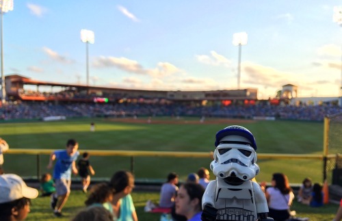 Went with the earthlings to witness a baseball match&hellip; &hellip;it made me happy.  |-o-