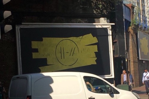 afterlaughters:New tøp billboards that have appeared all over Central London and Toronto (x)