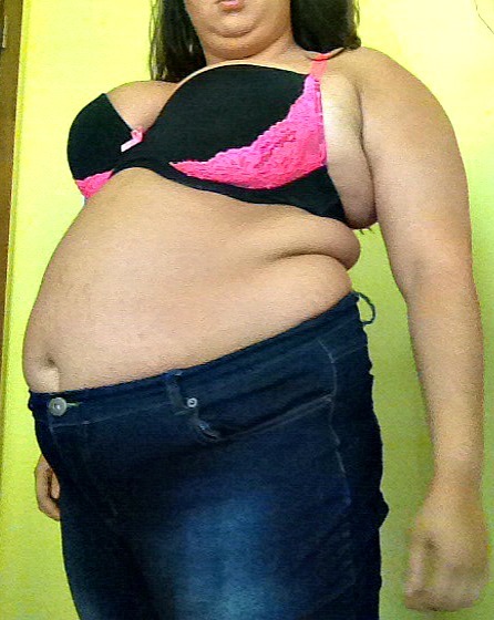 bbblove83:  mollymuffinlove:  I want my belly to GROW  Yes please keep growing it bigger,& rounder :*You are amazing … 