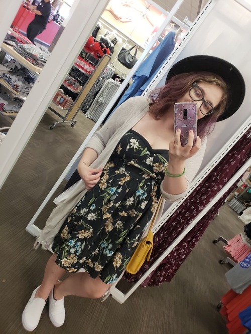 optimusfiine: I’ve been feeling myself lately hi this is me!