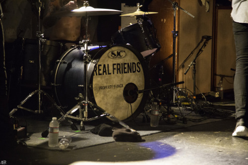 tallandsad:  Real Friends (by MacKenzie Richmond)