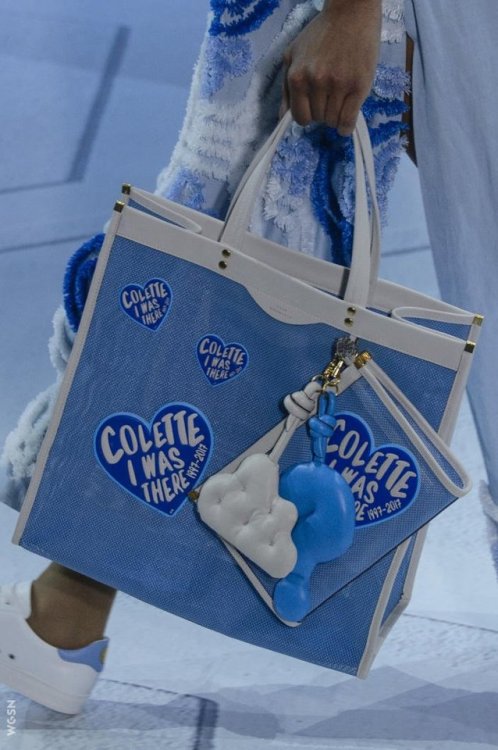 Falling in love with this #AnyaHindmarch bag, an ode to Colette in Paris. #LondonFashionWeek S/S18. 