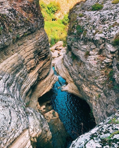 Mother Nature Canyons seem like a spectacular illusion; a deeply three dimensional scene flattened o