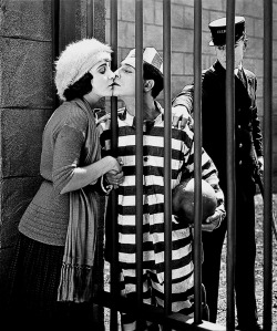 summers-in-sunnydale: Buster Keaton &amp; Sybil Seely in Convict 13, 1920