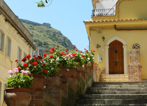 westeastsouthnorth: Taormina, Italy