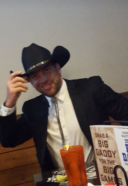 ariyadaivaris:drew gulak is a menace