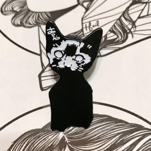 Limited to a edition of 100 per each design, this enamel pin was created using artwork made by Tina 