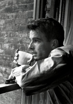 fuckindiva:  Montgomery Clift by Stanley Kubrick, 1949 