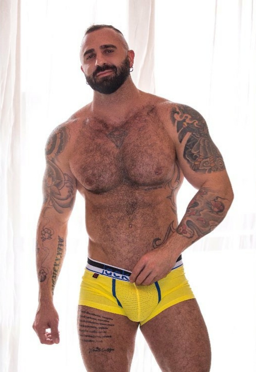 gayladsadventure:  tableabd:  Salvatore Martinez  For more of the best follow me