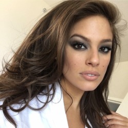 bag-of-brains:    Ashley Graham  