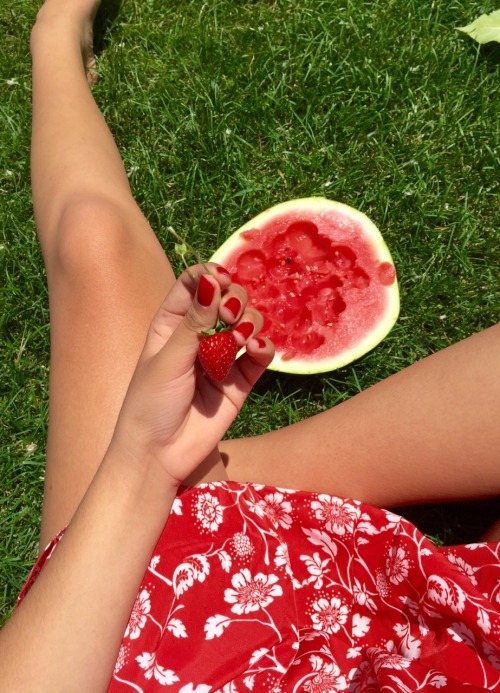 thriftedrose:I was eating my watermelon outside and noticed that my first ripe enough strawberry was