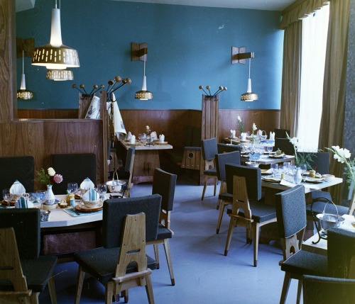 scavengedluxury: Espresso cafe, Budapest, 1970. From the Budapest Municipal Photography Company arch