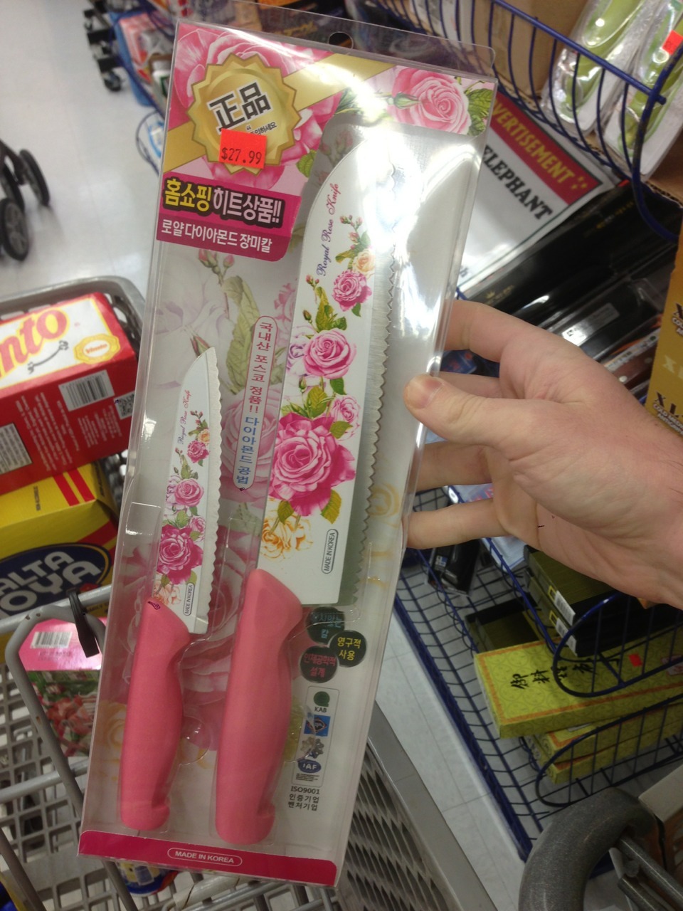 garbagedaughter:  serpentar1us:  hitsuji-hime:  Gonna cut a bitch and be kawaii while