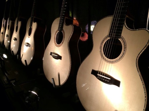 ...........GUITAR:LUST............