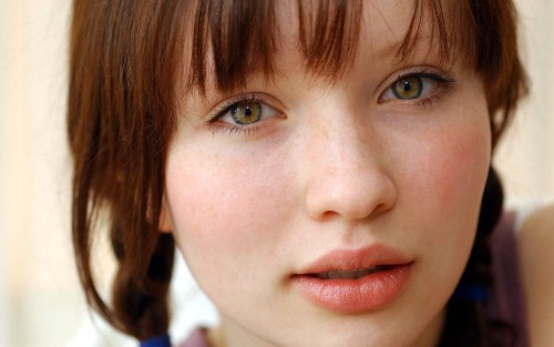 worlds-sexiest-women:  Emily Browning 