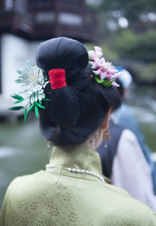 hanfugallery:hairdos in ming dynasty style for chinese hanfu by 猫妞Mi小姐