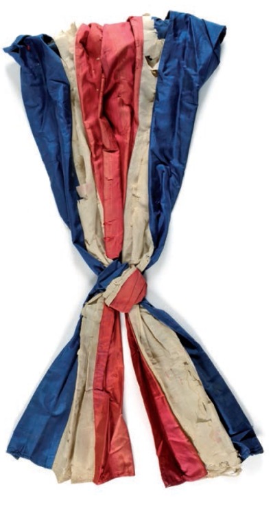 valinaraii:Tricolour silk sash worn by Napoleon during the Italian Campaign of 1796. Napoleon III ga