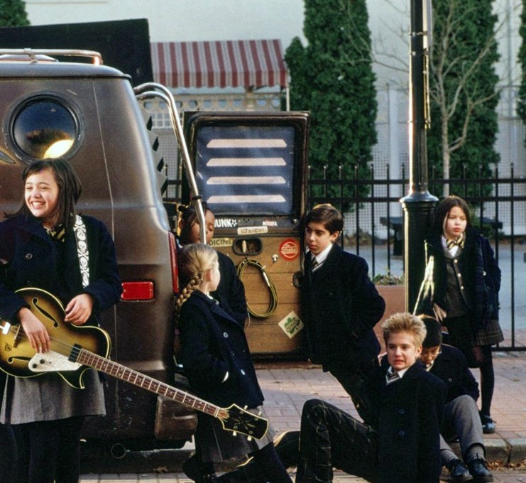 i&rsquo;ve watched the school of rock 34 times and never noticed that dewey had