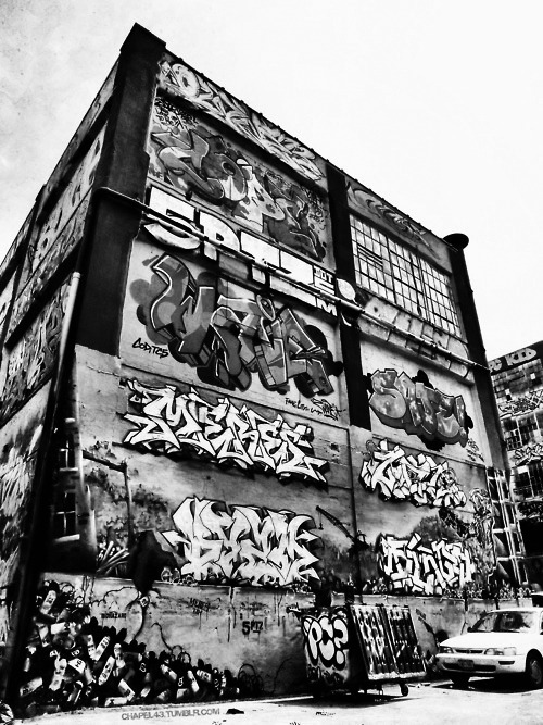 druggame:  druggame:  Black and White Drugs Guns and Sex Blog  Click here to promote