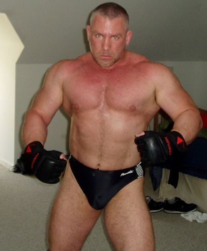 Fist Fighting Muscledaddies from GLOBALFIGHT.com profiles