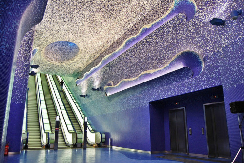 ghiacciourbano:Napoli - Stazioni dell’arte-Materdei-Vanvitelli-Museo-Dante-Toledo-Università-Garibal
