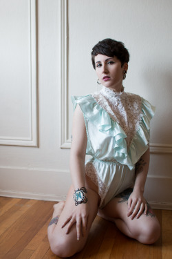 gypsymothmodel:  My new set shot by Son of