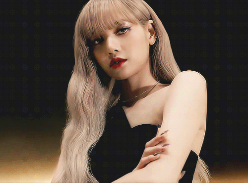 LISAs First-Ever MAC X L Collection | MAC Cosmetics