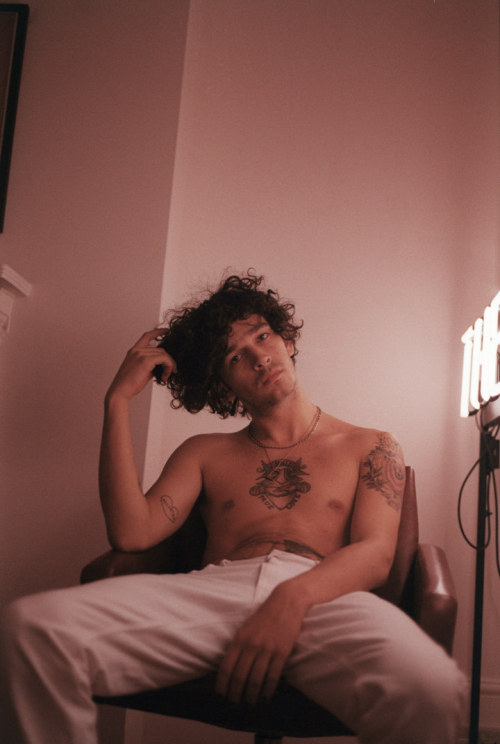 chvngeofhevrt:Matty Healy for the FADER 