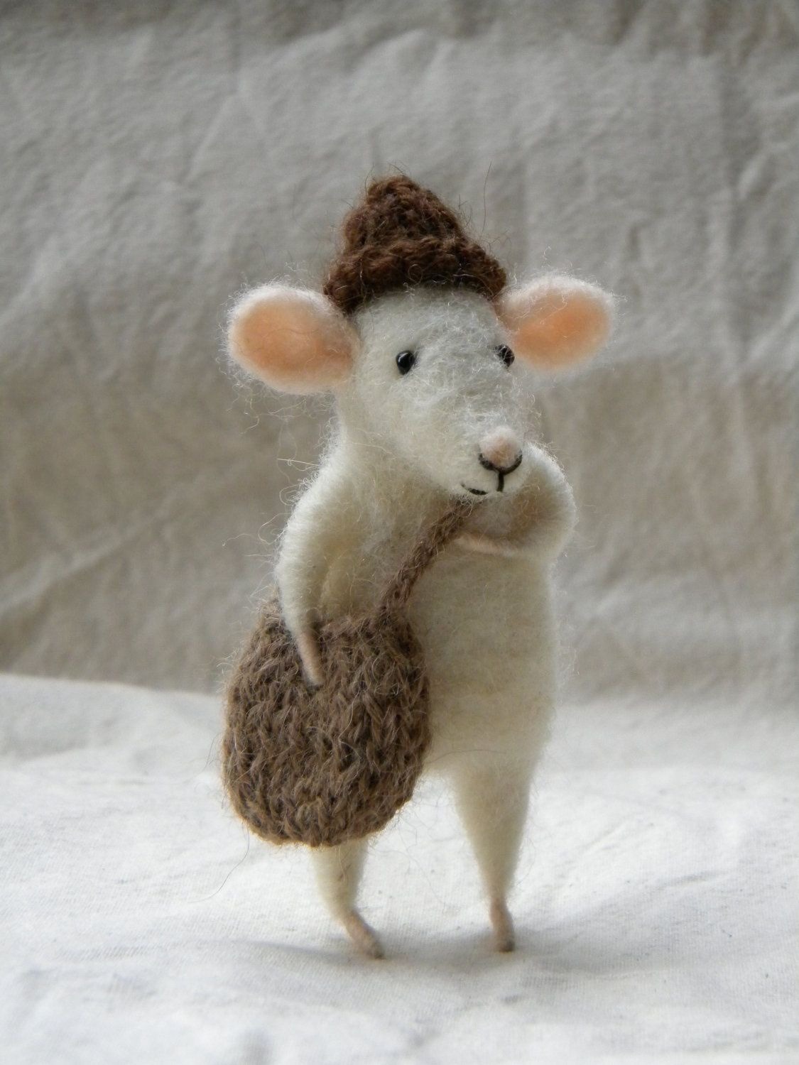 weirdlandtv:Felt characters by Johana Molina (Felting Dreams).