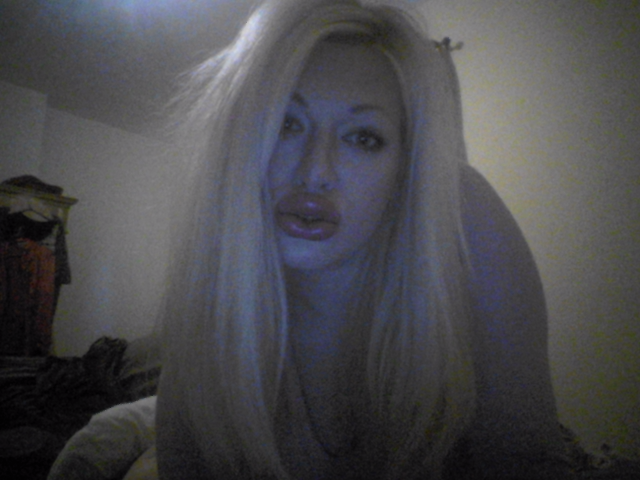 sweetsurrenderdoll:  I’m sure i’m getting better results from my candy lip pump