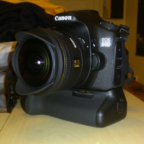 My #new #toy can’t wait to really test it out! #canon #60D #batterygrip #sigma #10mm. #fisheye soon getting my #sigma #30mm #;p 