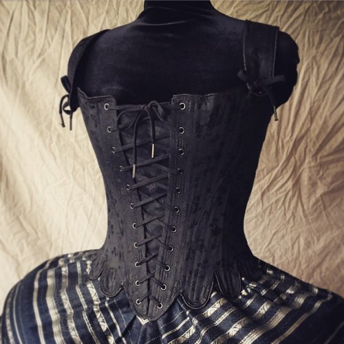 Striped Pannier and Front Lacing Marie Antoinette stays #periodcorsetsbrocades #historicalcorsetry #