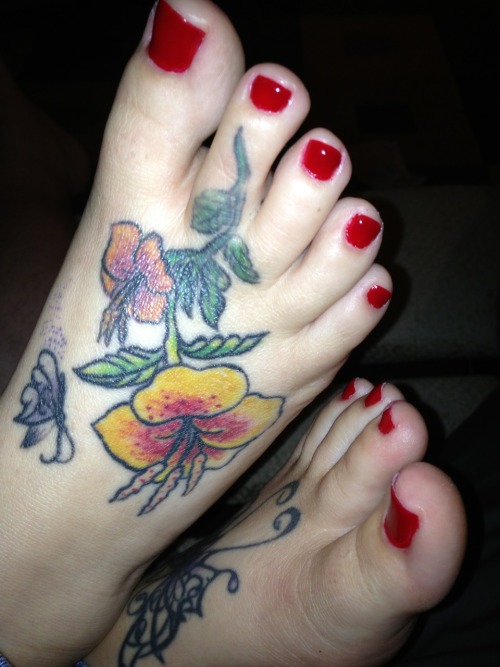 myfeet4you:  For you;) 💋👣💋👣💋