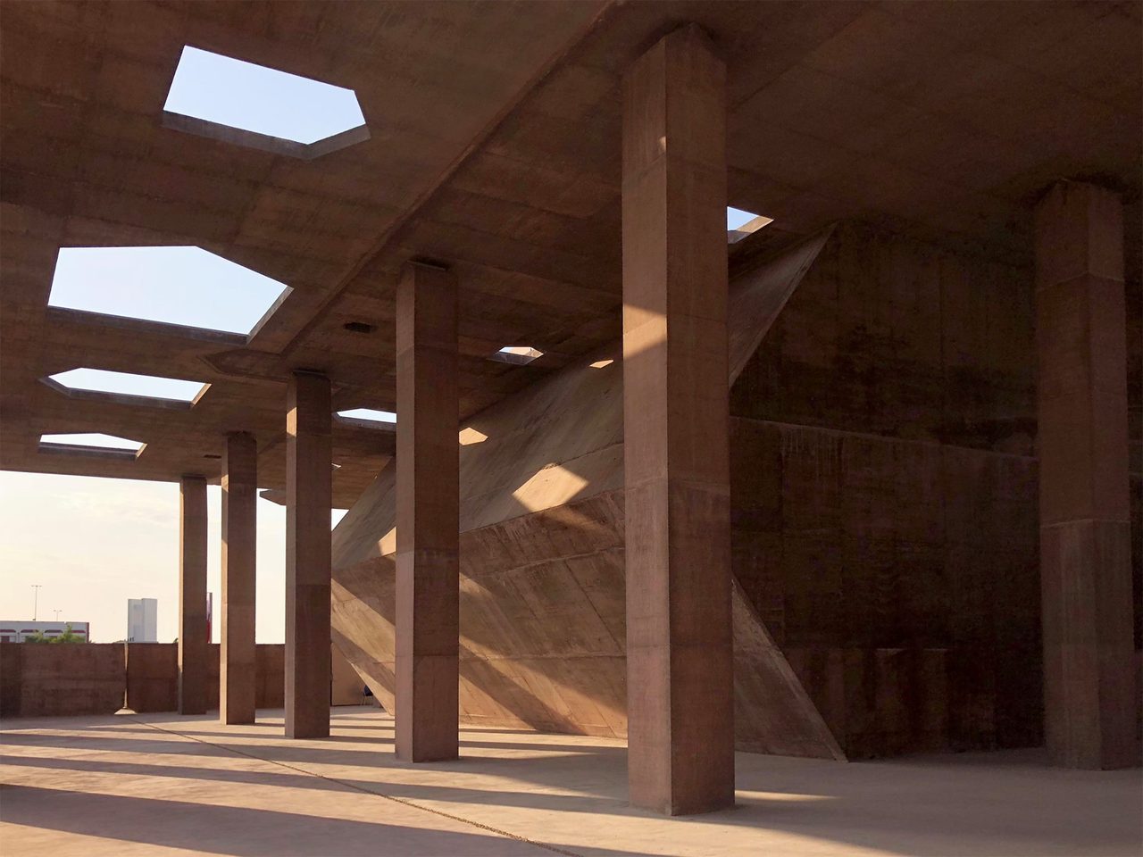 Valerio Olgiati presents Rruga Adem Jashari, a group of
