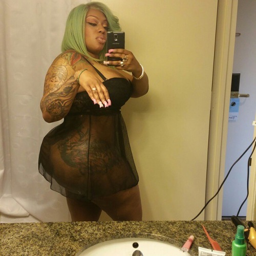 damnlookatdat:  Daaaamn