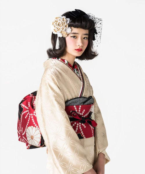 Iromuji (solid color) furisode are not common nowadays (in the past they were only part of rich atti