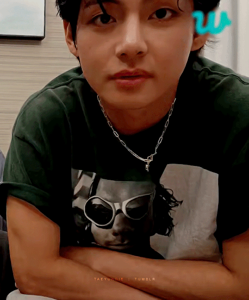 HE’S SO HOT 😵​