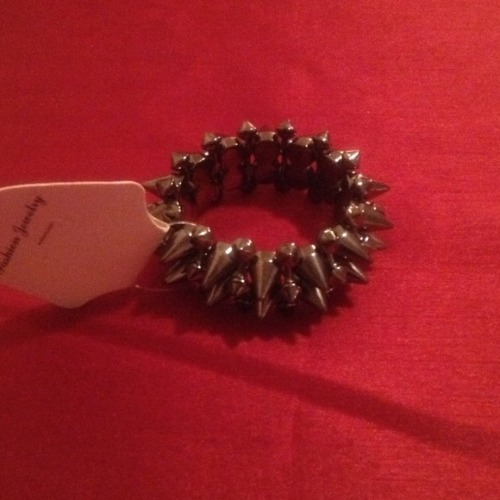 I just added this to my closet on Poshmark: Gray spike bracelet. (http://bit.ly/10loQaL) #poshmark #fashion #shopping #shopmycloset