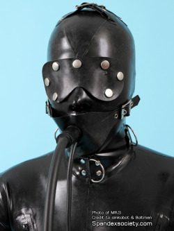 rubberforfun:  Total controlled !!!