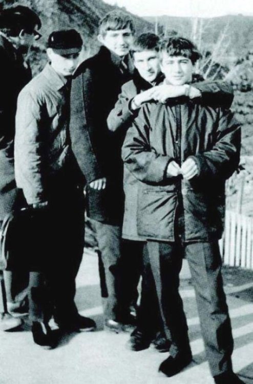 leningrad-oblast:historicaltimes:Vladimir Putin and his childhood buddies, 1969. via redditPutin loo