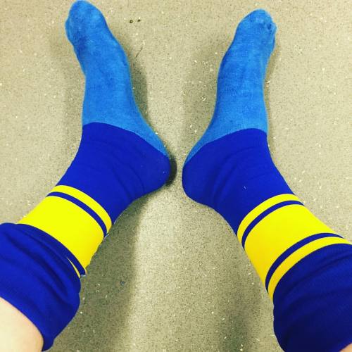 shoesize45:  #leedsrhinos #socks #today #brettdelaney’s #socks #size11 #size11uk #size11feet #feet #rugby #rugbysocks #sox#lad #ladfeet #ladsocks #bloke #blokefeet #blokesocks #pieds #popular #picoftheday