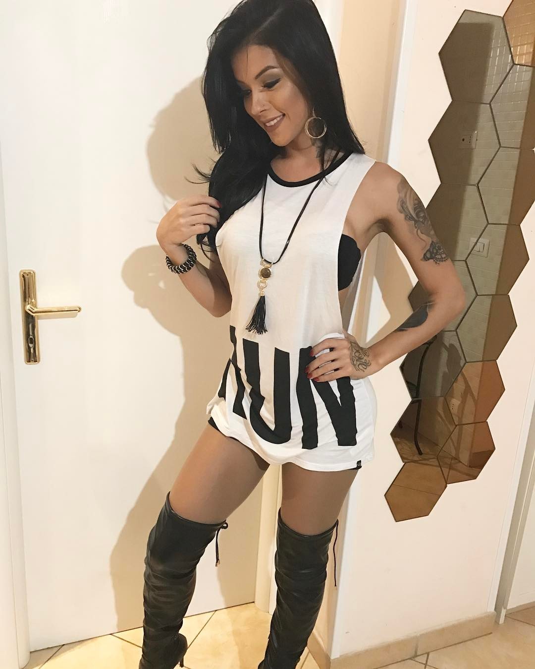 shemaleinfactuation:  Izabelly Marquasine is such a cutie pie with a HUGE COCK 🍆😍